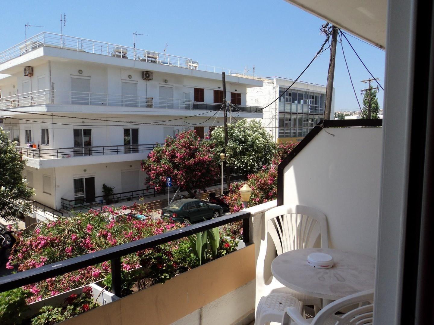 Zefyros Hotel *